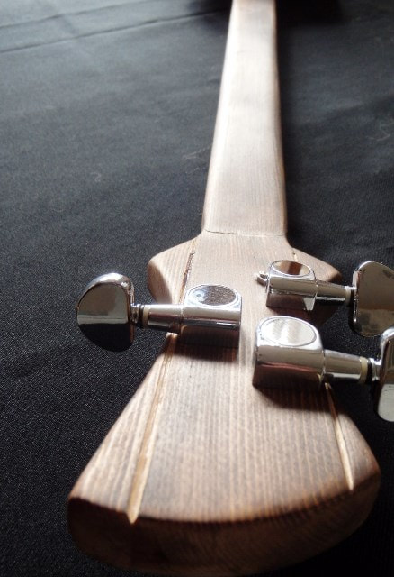 Monte Cristo wood headstock from Wires and Wood.